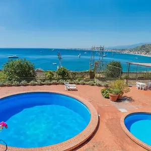 apt-il-signo-cocco-mare.taorminaitalyhotels.com/